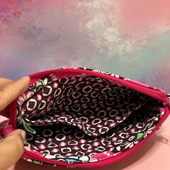 Pink Vera Bradley Wristlet used but in good condition. No rips or stains. - Picture 3 of 7